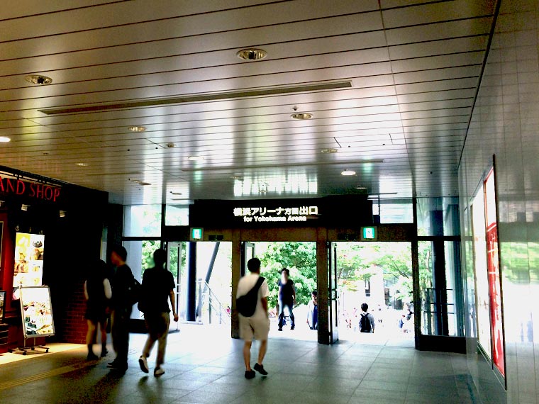 ①ＪＲ線新横浜駅<br />横浜アリーナ方面出口
